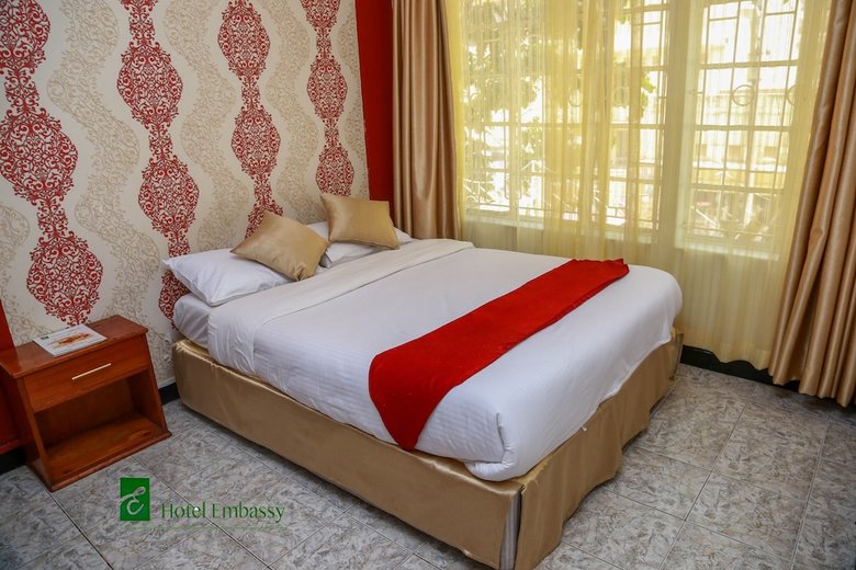 Hotel Embassy