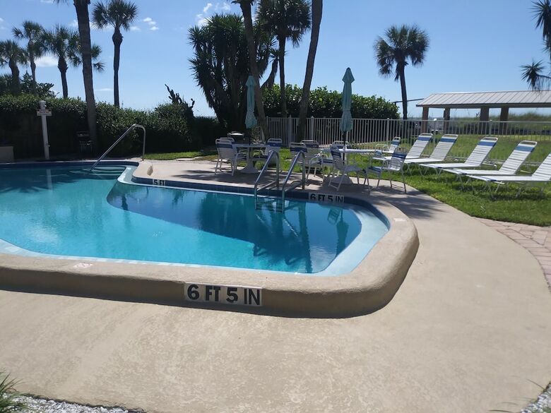 Turtle Crawl Inn