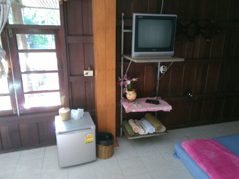 Hotel Rueanphen Homestay