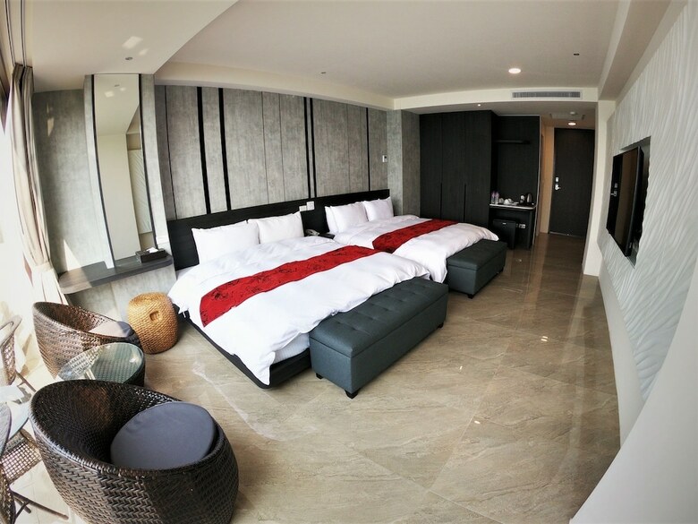 Ming Yue Lakeview Hotel
