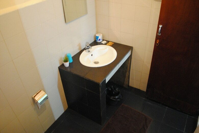 Hotel Comfort Inn & Hostel