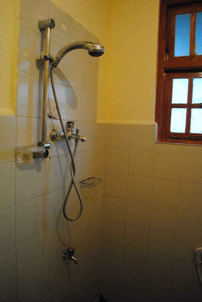 Hotel Comfort Inn & Hostel