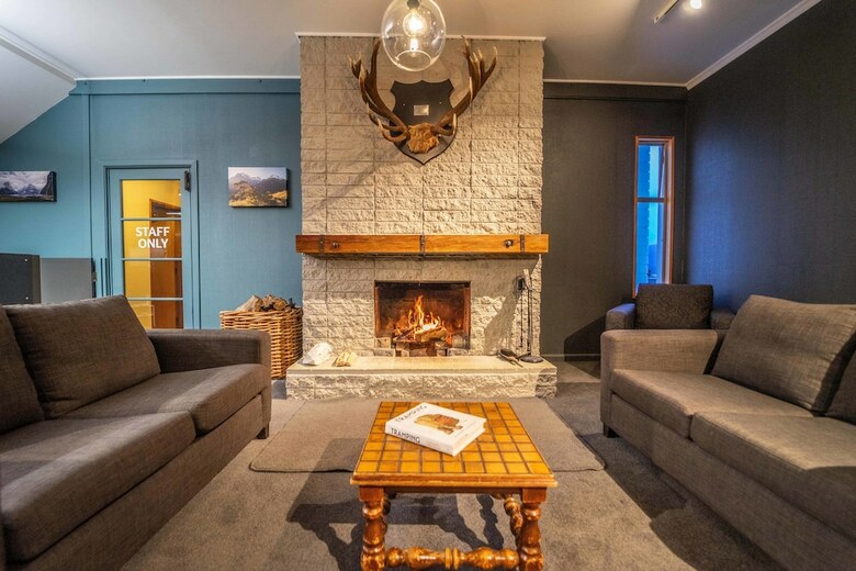Hostal Fiordland National Park Lodge