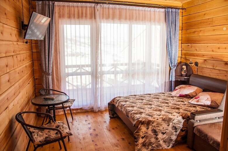 Hotel Holiday Village Bayar