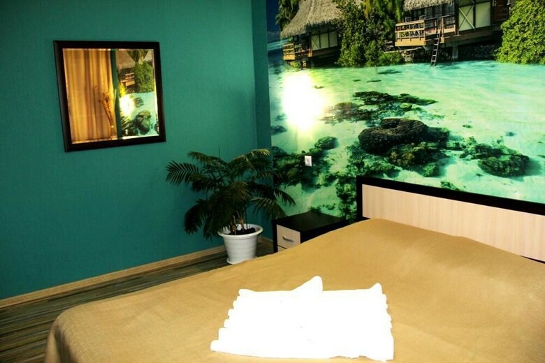 Hostal Oasis Hotel