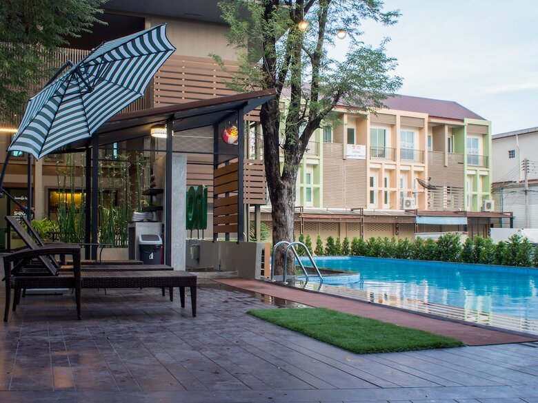 Hotel Romyen Garden Place