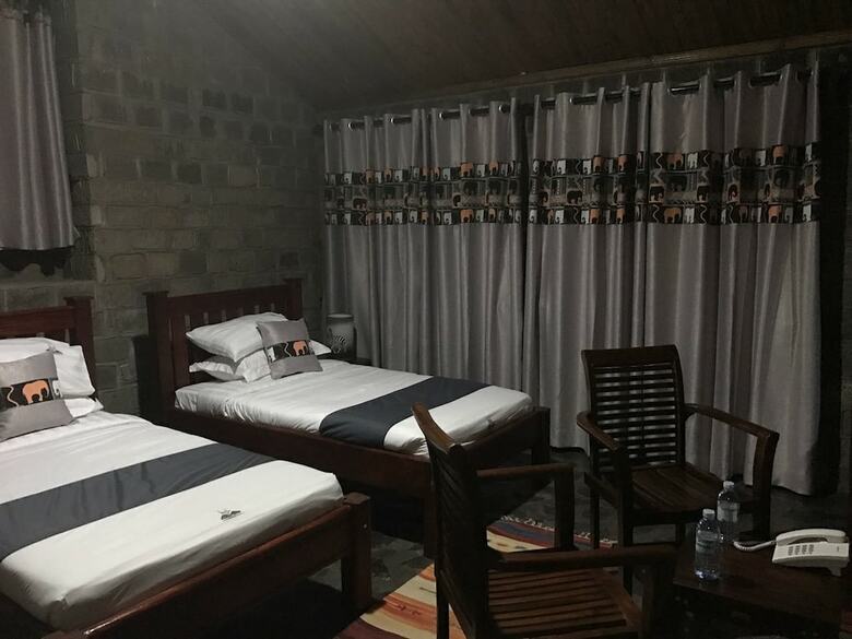 Hotel Kyangabi Crater Resort