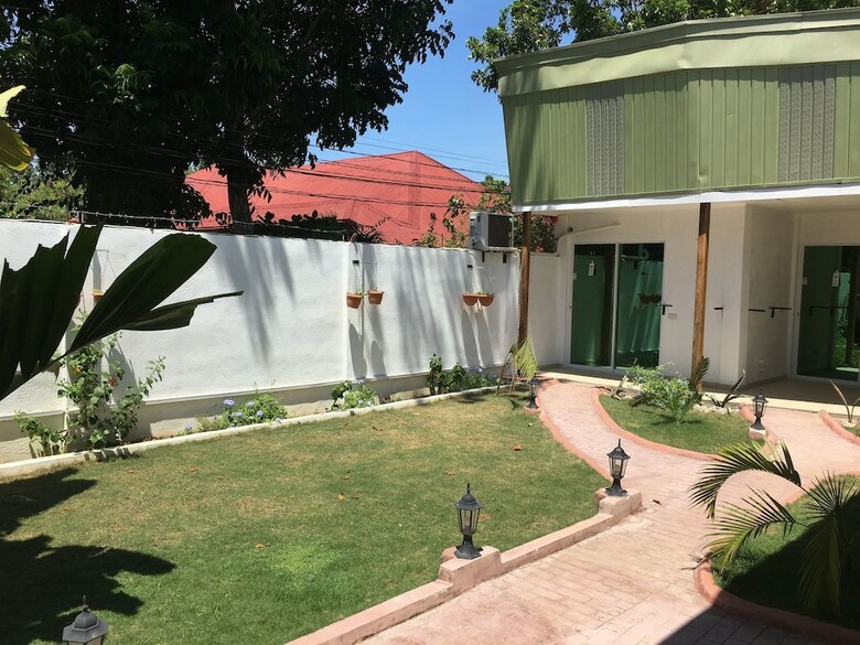 Hotel Alona Gecko Inn