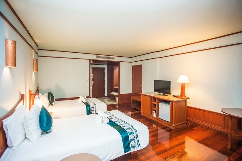 Hotel Sappraiwan Elephant Resort & Sanctuary