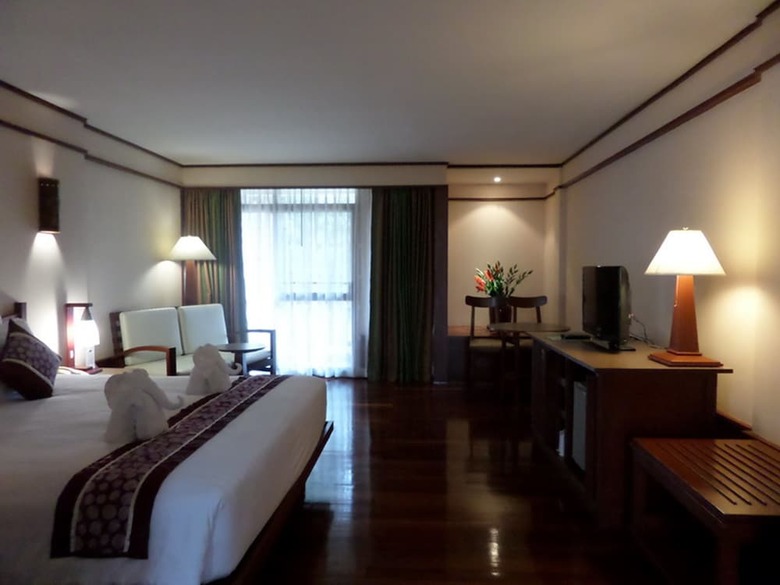 Hotel Sappraiwan Elephant Resort & Sanctuary