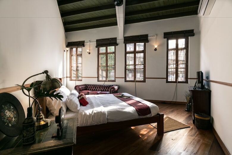 Hotel 103 - Bed And Brews