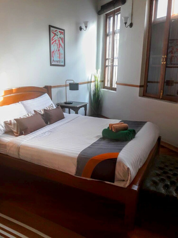 Hotel 103 - Bed And Brews