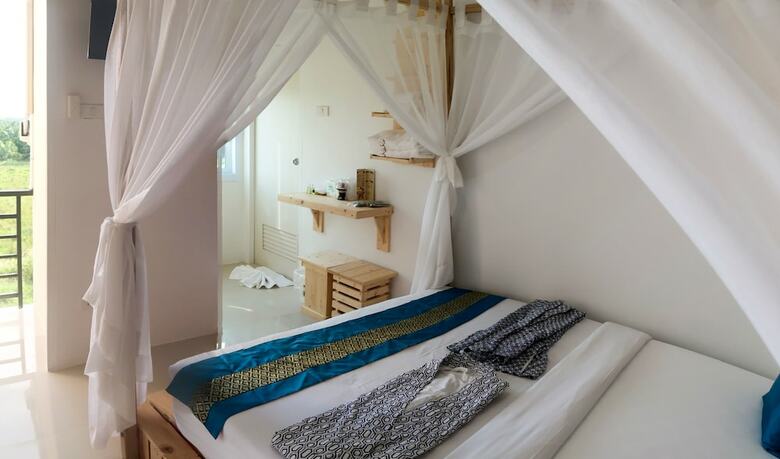 Baan Urt Suratthani Airport Hotel