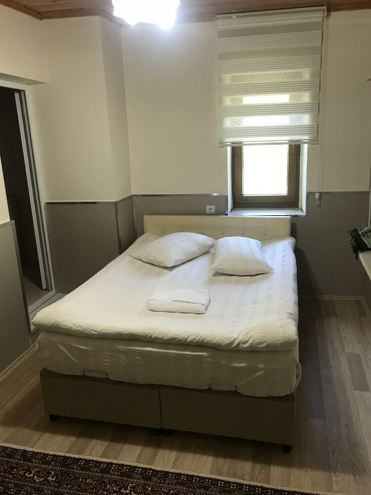 Hotel Emiroglu Konak