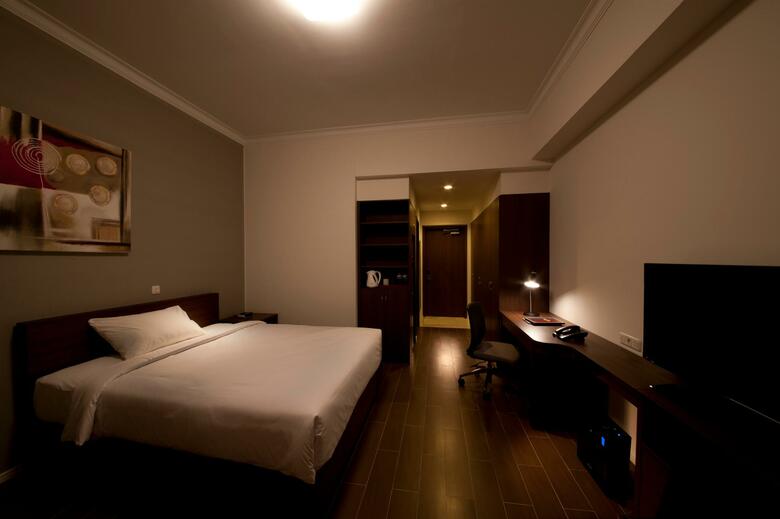 Hotel Sancrest Residence Deltamas