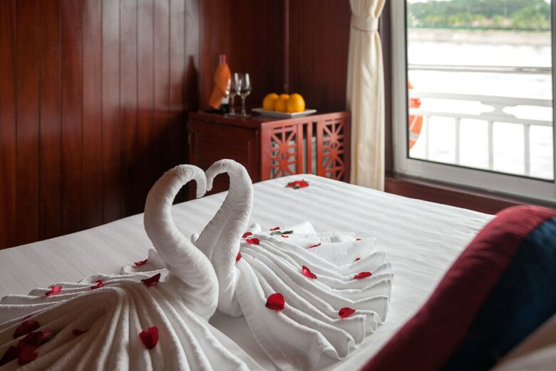 Rosa Boutique Cruise