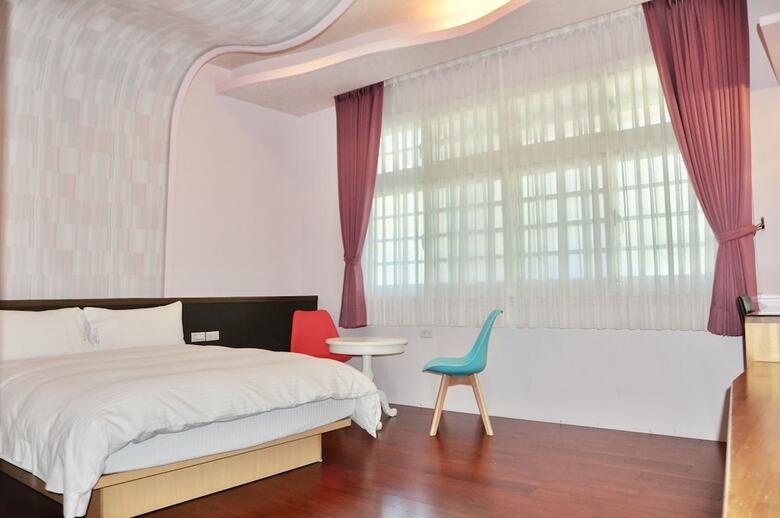 Hotel Honey House B&B