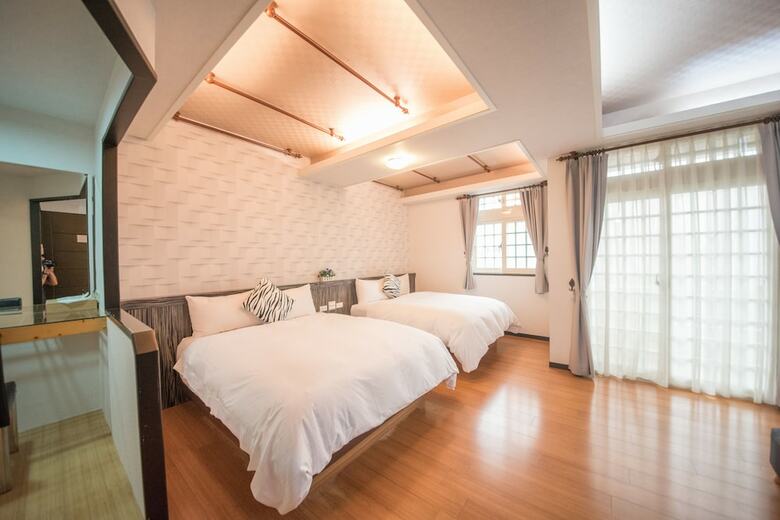 Hotel Honey House B&B