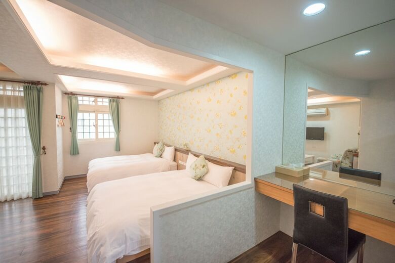 Hotel Honey House B&B