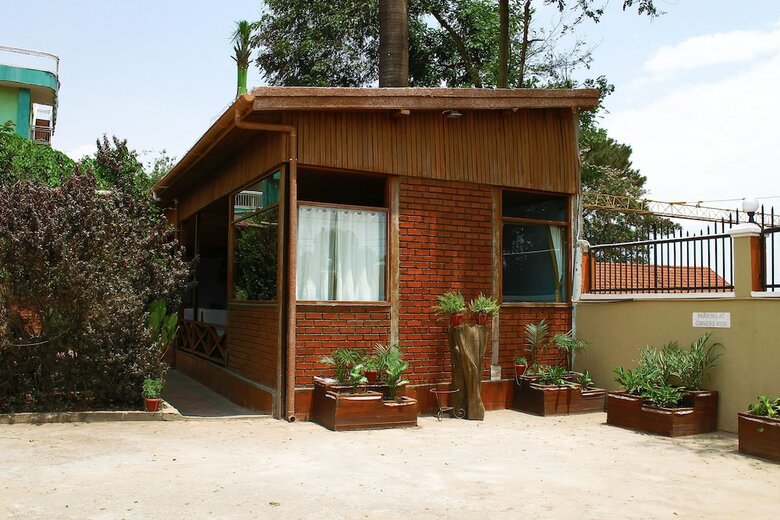 Troos Hotel