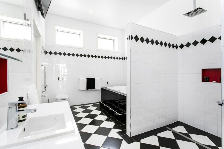 Cabana Barossa Old Garage Bed And Breakfast