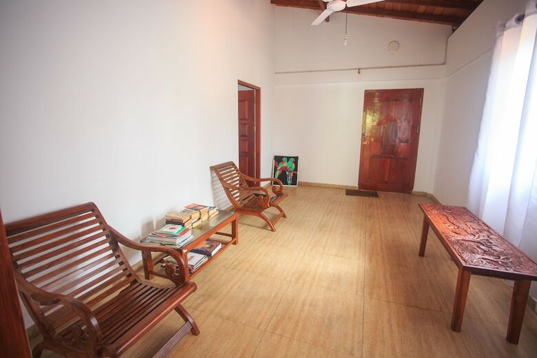 Hotel Tharanga Surfing Villa
