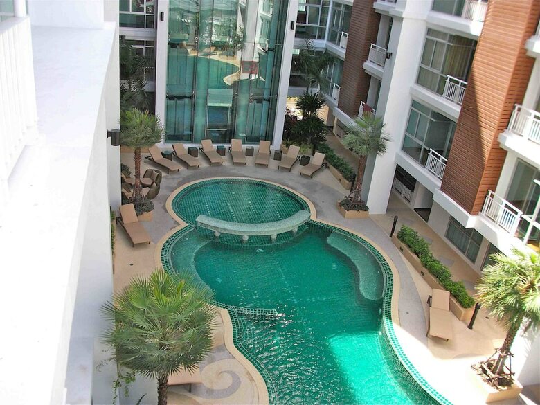 Art Patong 2 Bedrooms Apartment