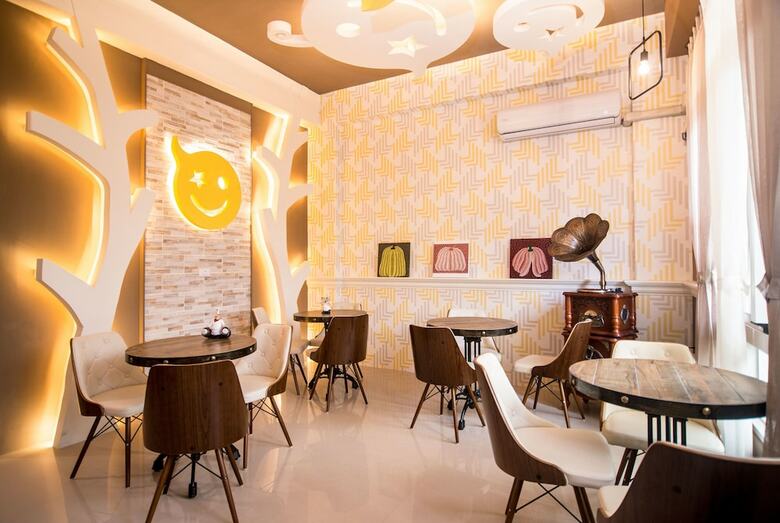 Bed & Breakfast Smile Raffia