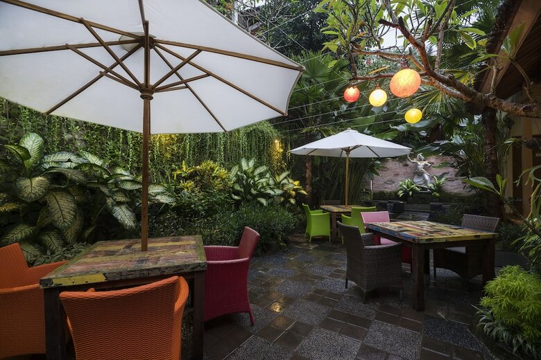 Hotel Desak Putu Putera Cottages
