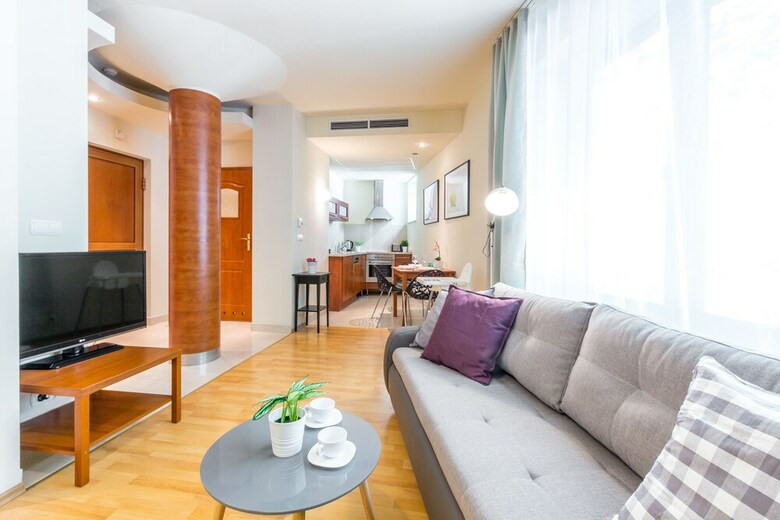 Friendhouse Apartments - Aparthotel