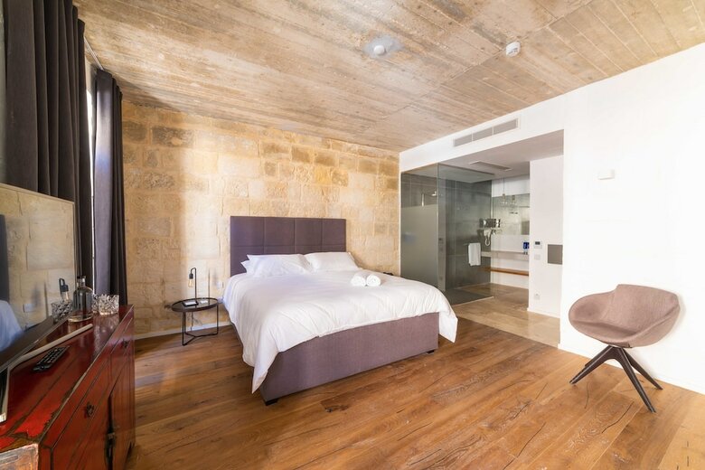 Hotel 19 Rooms
