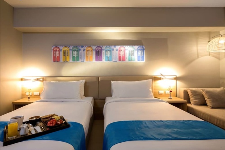 Oakwood Hotel Journeyhub Phuket