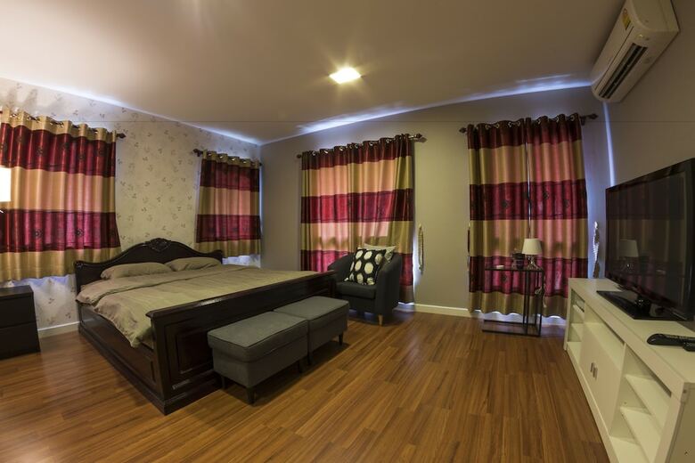 Maximum Land & House Free Wifi Home