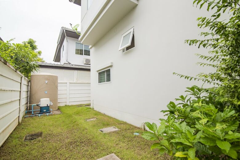 Maximum Land & House Free Wifi Home