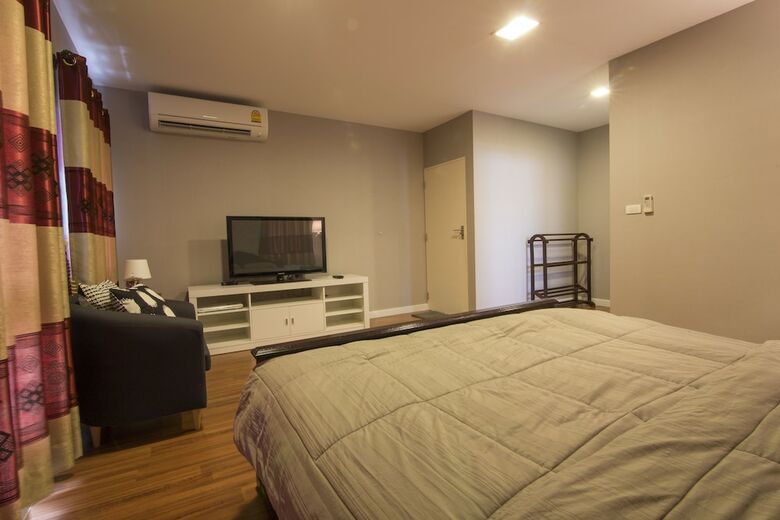 Maximum Land & House Free Wifi Home