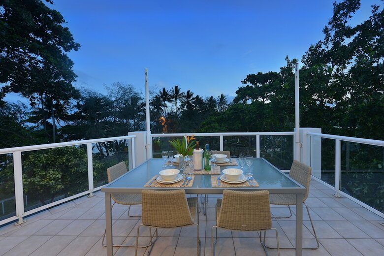 Apartamentos On The Beach 321