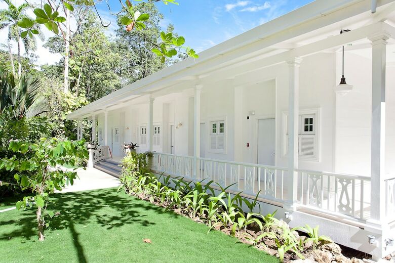 Hotel Aguas Claras