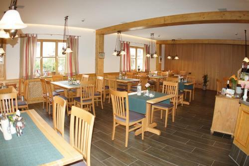 Hostal Landhotel Sch�ll