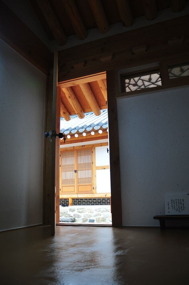 Hotel Soi Hanok Stay