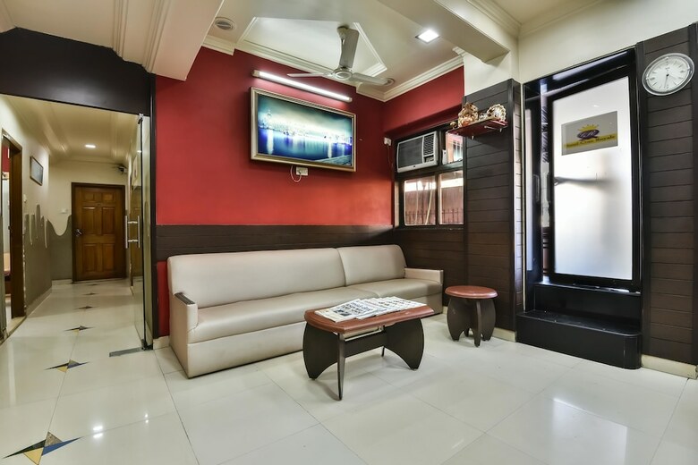 Hotel Oyo Flagship 572 Santacruz West
