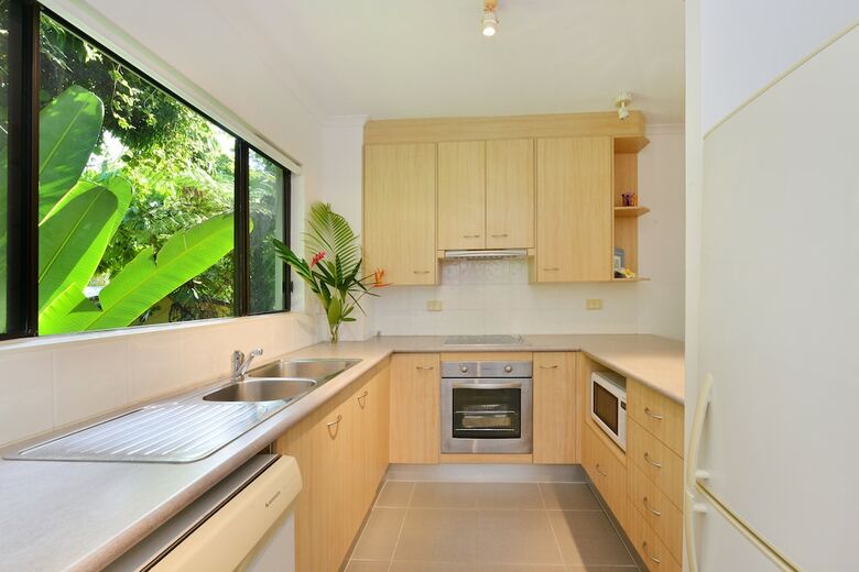 Tropical Reef Apartments Port Douglas