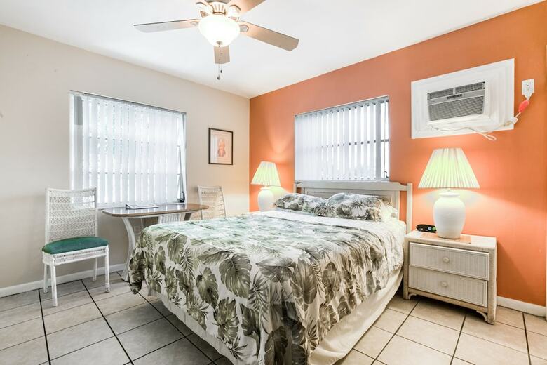 Apartamento Hideaway Waterfront Resort & Hotel