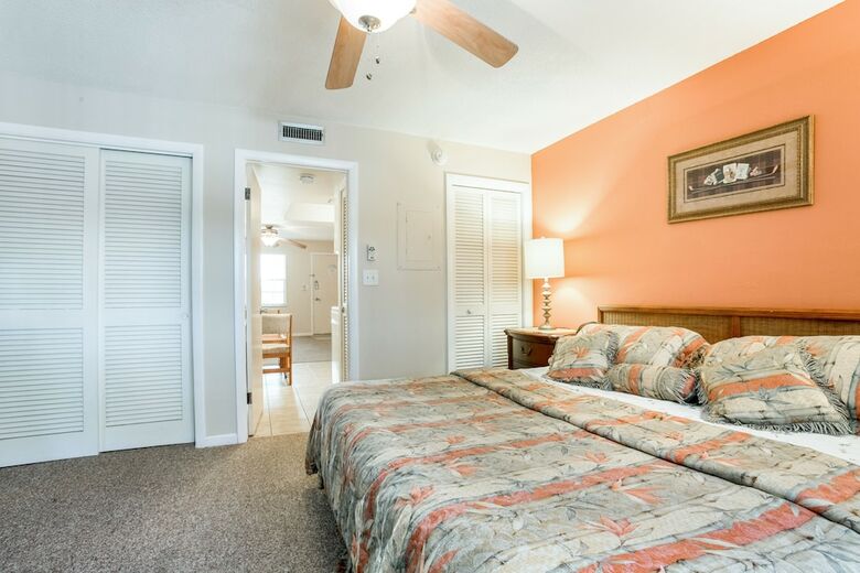 Apartamento Hideaway Waterfront Resort & Hotel