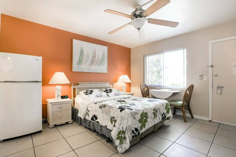 Apartamento Hideaway Waterfront Resort & Hotel