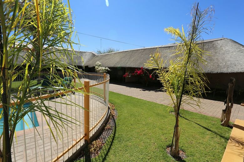 Stoney's Country Hotel