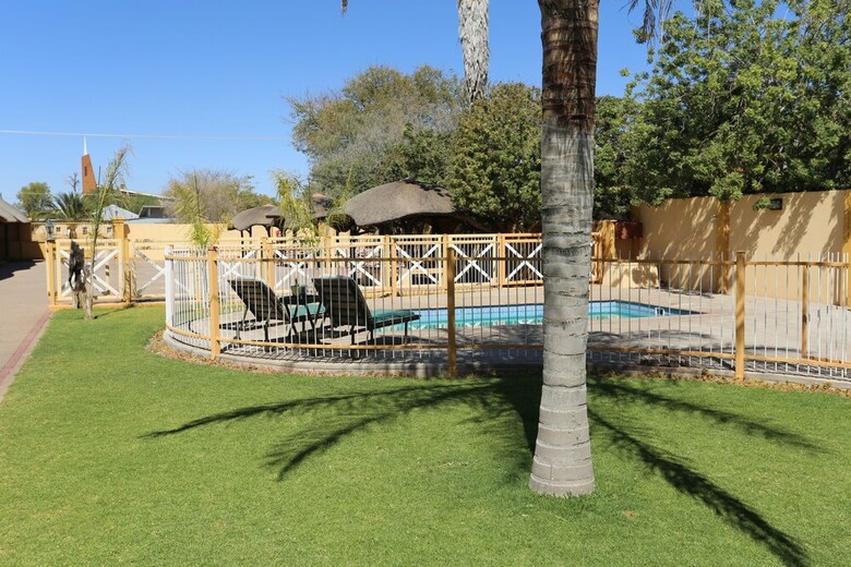 Stoney's Country Hotel