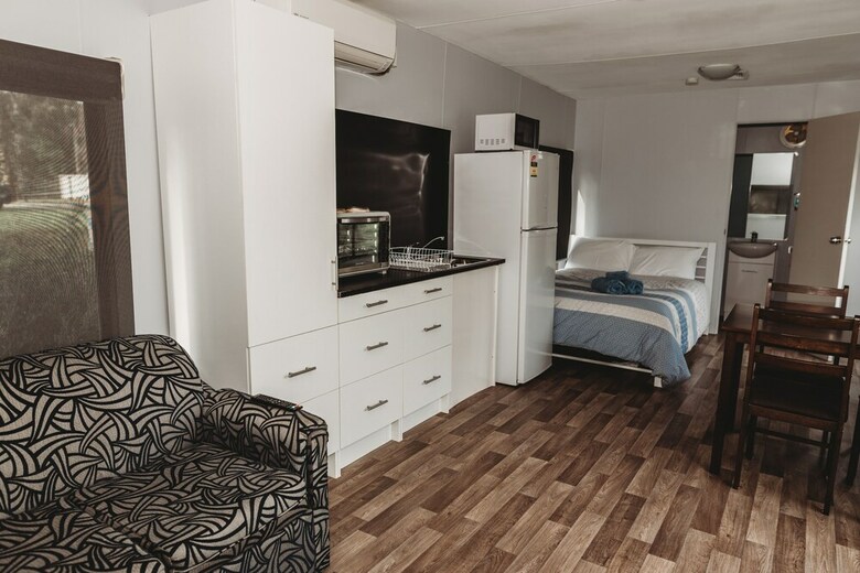 Cabana Pyrenees Holiday And Caravan Park