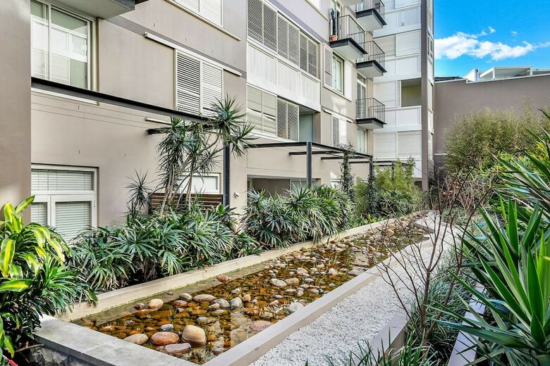 Sophisticated Apartment Near Beachfront