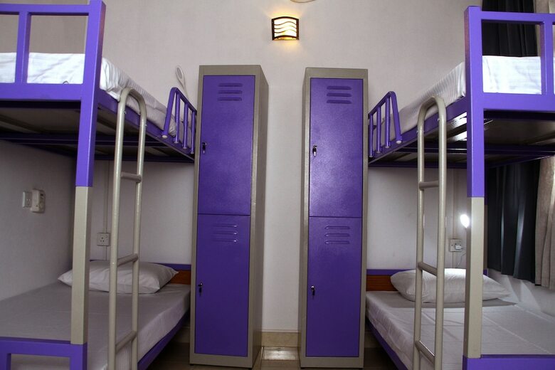 Hostal Eos Hostels