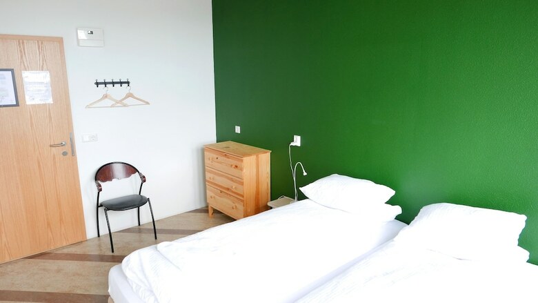 Hostal Snotra Hostel